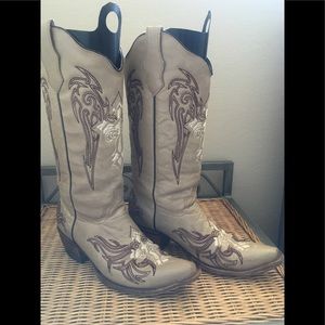 Cowboy/western boots